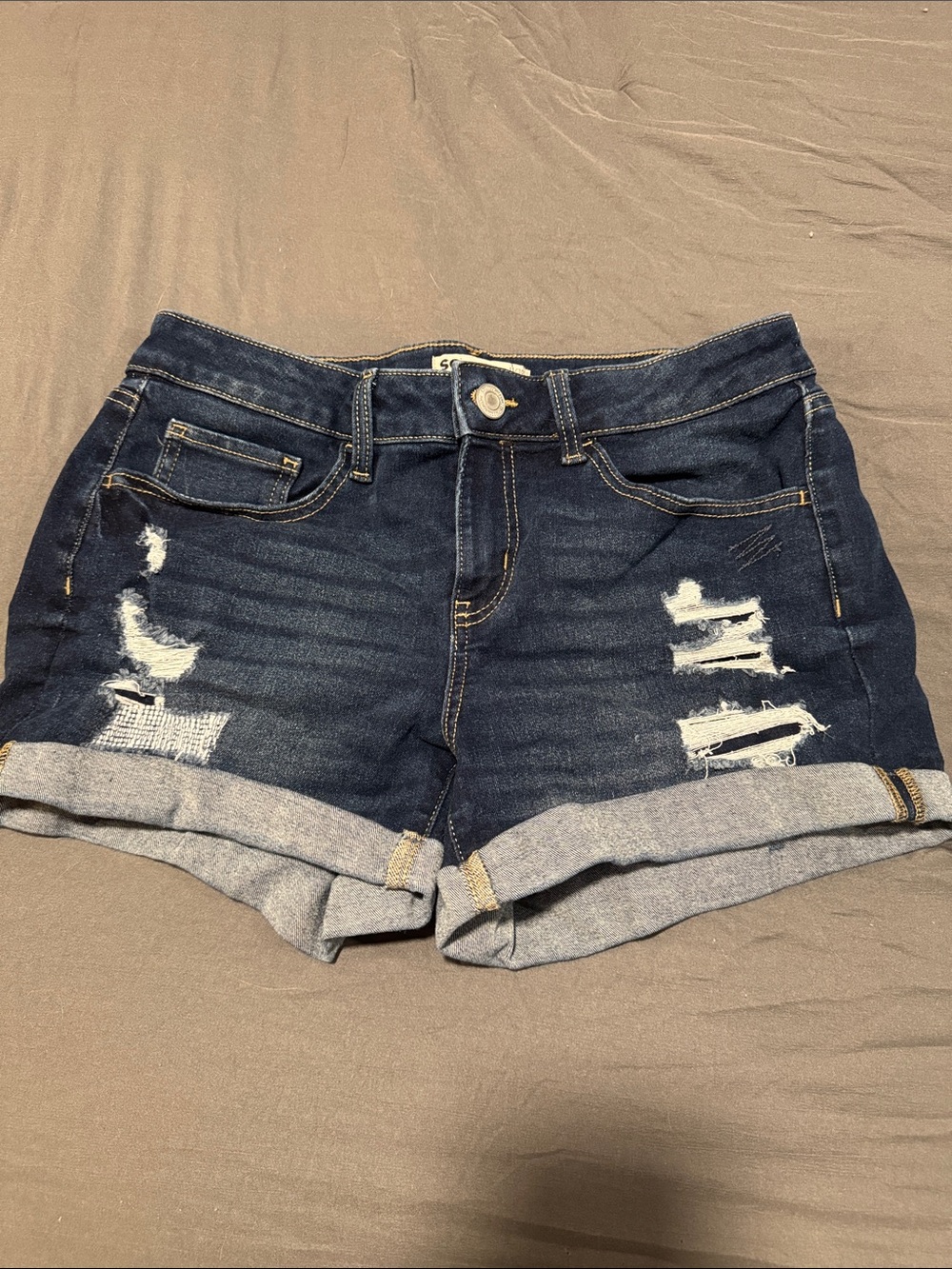 🖤SO Goods for Life Dark Wash Distressed Denim Cuffed Women’s Shorts🖤